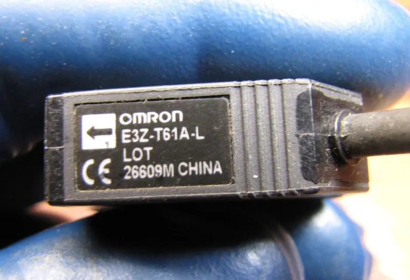 Фотоэлектрический датчик OMRON PHOTOELECTRIC SENSOR SWITCH E3Z-T61A-L — фото лота 1