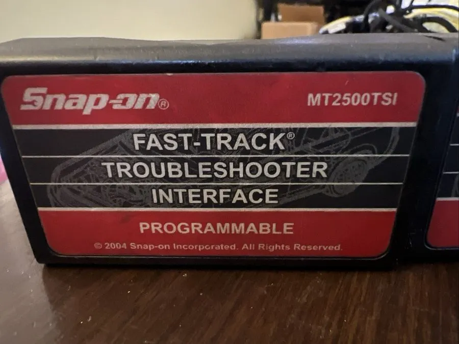 Диагностический сканер SNAP ON SCANNER MT2500 PROGRAMMABLE CARTRIDGES MT2500TSI  — фото лота 1