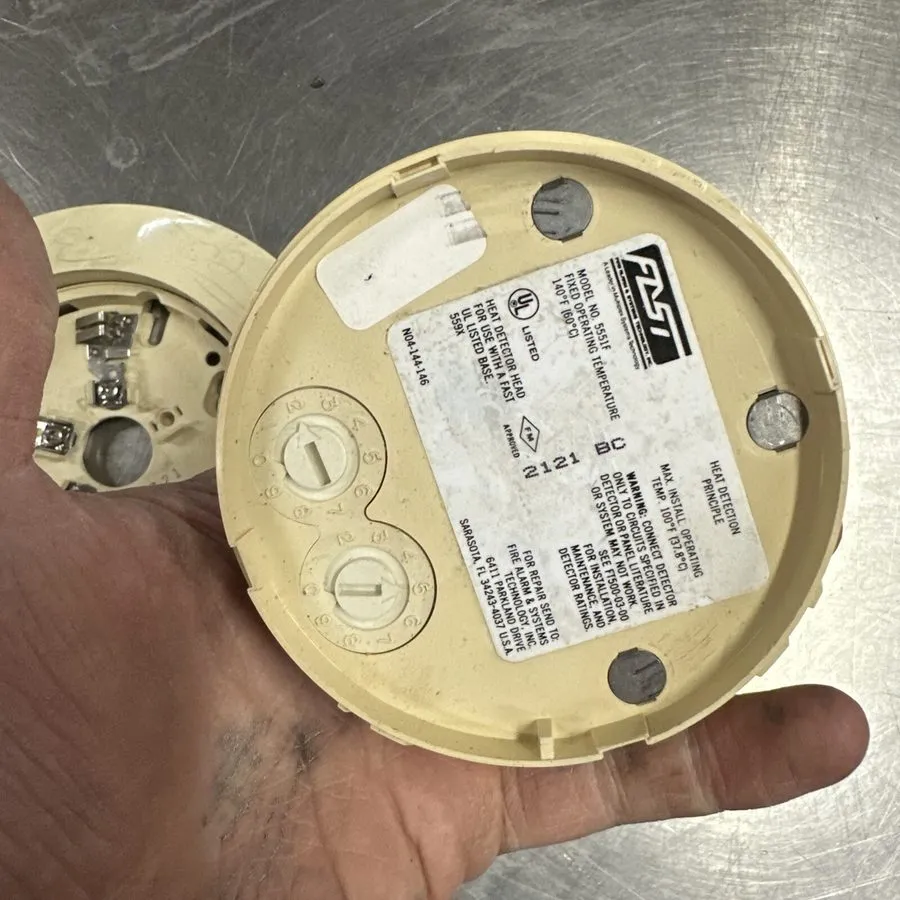 Оборудование пожарной сигнализации EDWARDS ADDRESSABLE HEAT DETECTOR EST 5551f W — фото лота 2