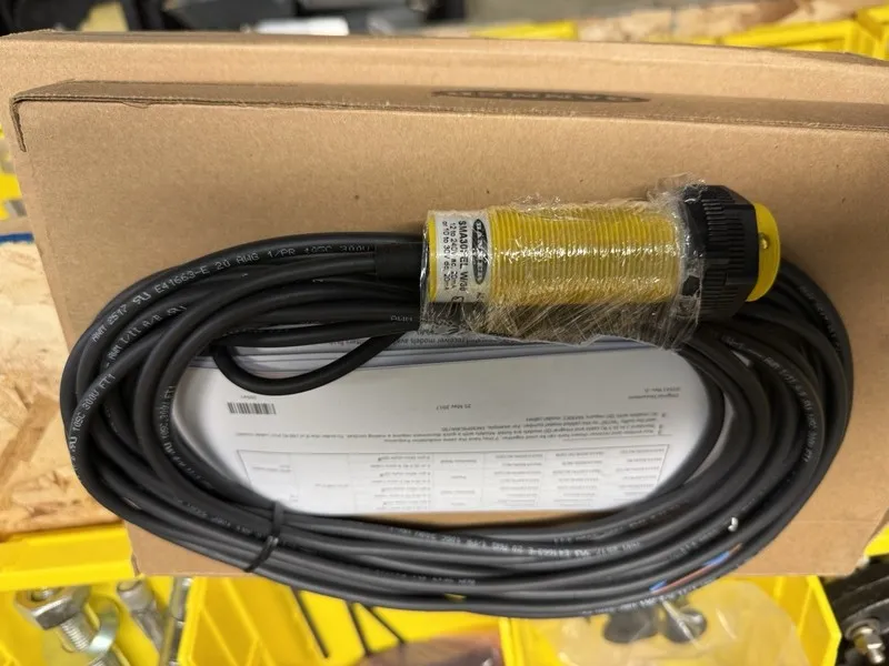 Фотоэлектрический датчик BANNER SMA30PEL 27287 Photoelectric Sensor 12-240VAC 10 — фото лота 1