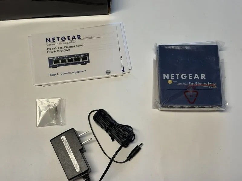 Коммутатор Netgear ProSafe FS105 V3 5-Ports External Desktop Switch Only — фото лота 3