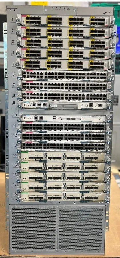 Коммутатор Cisco Nexus 7018 160x 10Gbit SFP 288x 1Gbit RJ-45 60x 40Gbit QSFP Net
