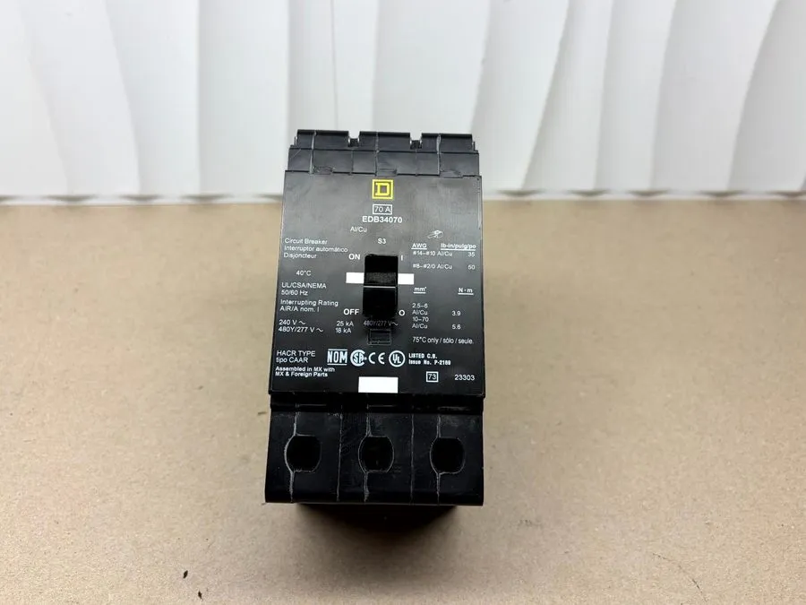 Автоматический выключатель EDB34070 Square D 70 Amp 480V 3 Pole Bolt On Circuit  — фото лота 1