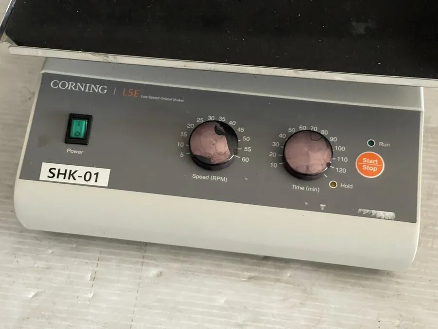 Шейкер Corning PN S2030-LS-COR LSE Low Speed Orbital Shaker