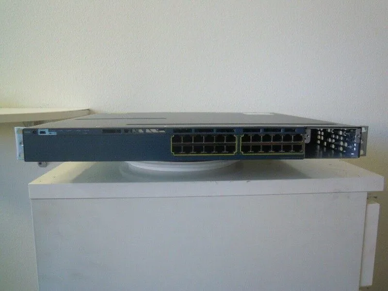 Коммутатор Cisco Catalyst WS-C3560X-24P-S 24-Port PoE+ Switch w/ C3KX-NM-10G