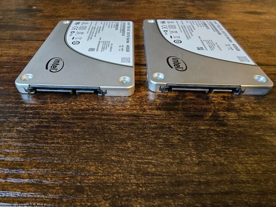 SSD-накопитель Intel DC S3710 Series 400GB SSD MLC 2.5" SATA SSDSC2BA400G4 Solid — фото лота 1