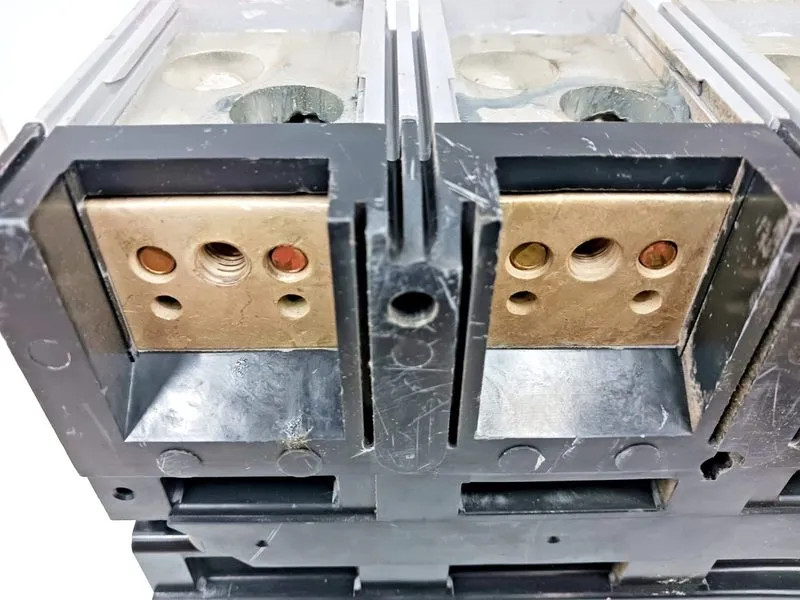 Автоматический выключатель ITE/SIEMENS SENTRON SERIES CIRCUIT BREAKER JXD23B400  — фото лота 4