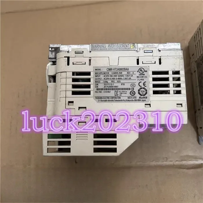Частотный преобразователь YASKAWA V1000 CIMR-VT2A0002BAA 0.4kw / 0.2kw INVERTER
