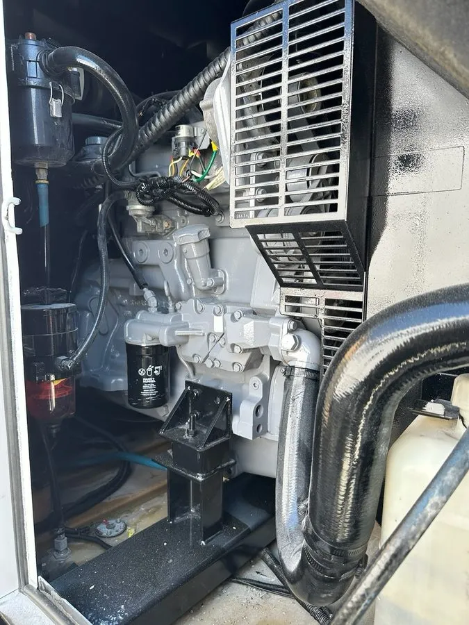 Дизель-генератор Multiquip DCA85USJ2 85kVa 60kW 600amp Diesel Towable Generator — фото лота 2