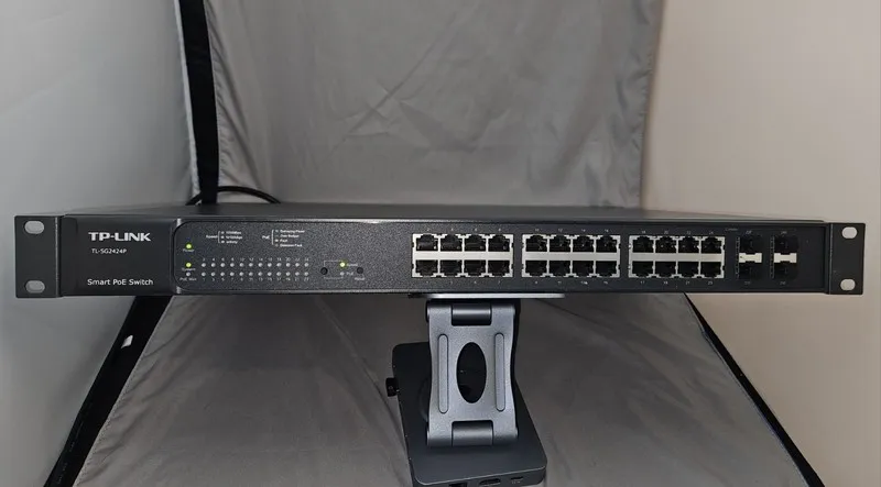 Коммутатор TP-Link TL-SG2424P POE Managed Switch 24-Port GIGABIT + 4x Combo SFP 