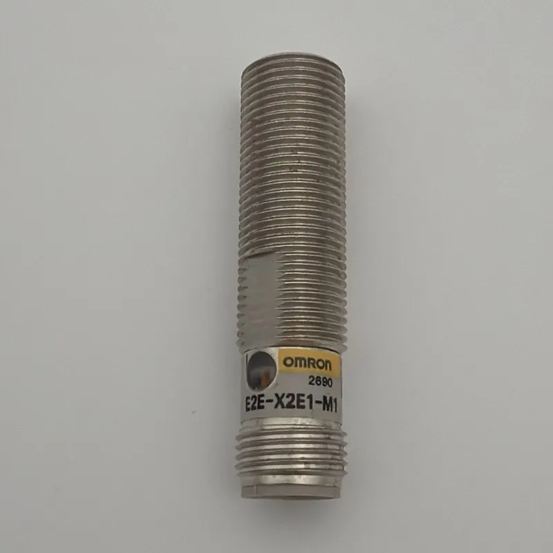 Датчик приближения Omron E2E-X2E1-M1 INDUCTIVE PROXIMITY SENSOR 12-24 VDC