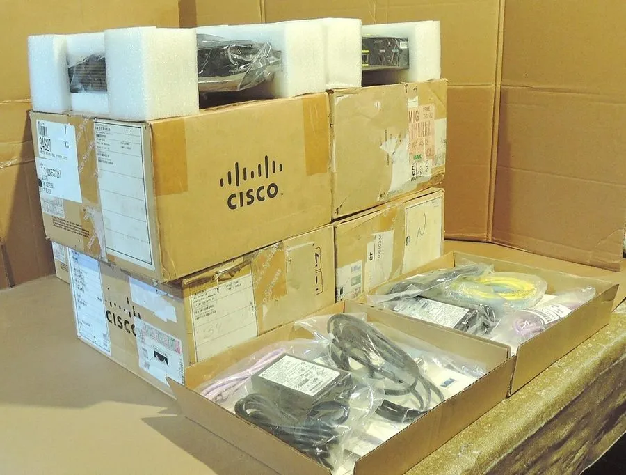 Маршрутизатор CISCO877-K9 Cisco 877 ADSL Integrated Service Router
