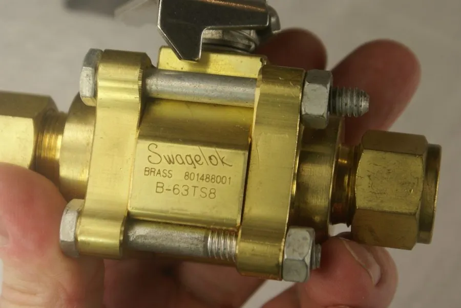Клапан SWAGELOK B-63TS8 BRASS 1/2" TUBE FITTING IS REBUILT