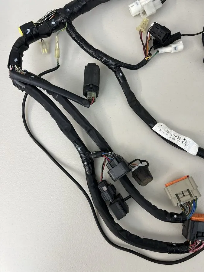 Жгут проводов 2007 2008 07 SUZUKI GSXR 1000 MAIN ENGINE WIRING HARNESS LOOM 3661 — фото лота 2