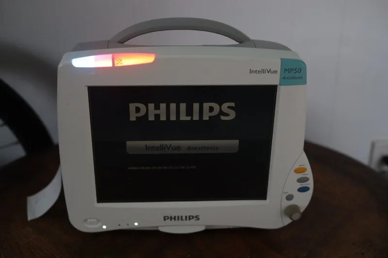 Электрокардиограф Philips IntelliVue MP50 w/ M3015A & M3001A Co2, Spo2, ECG, NIB