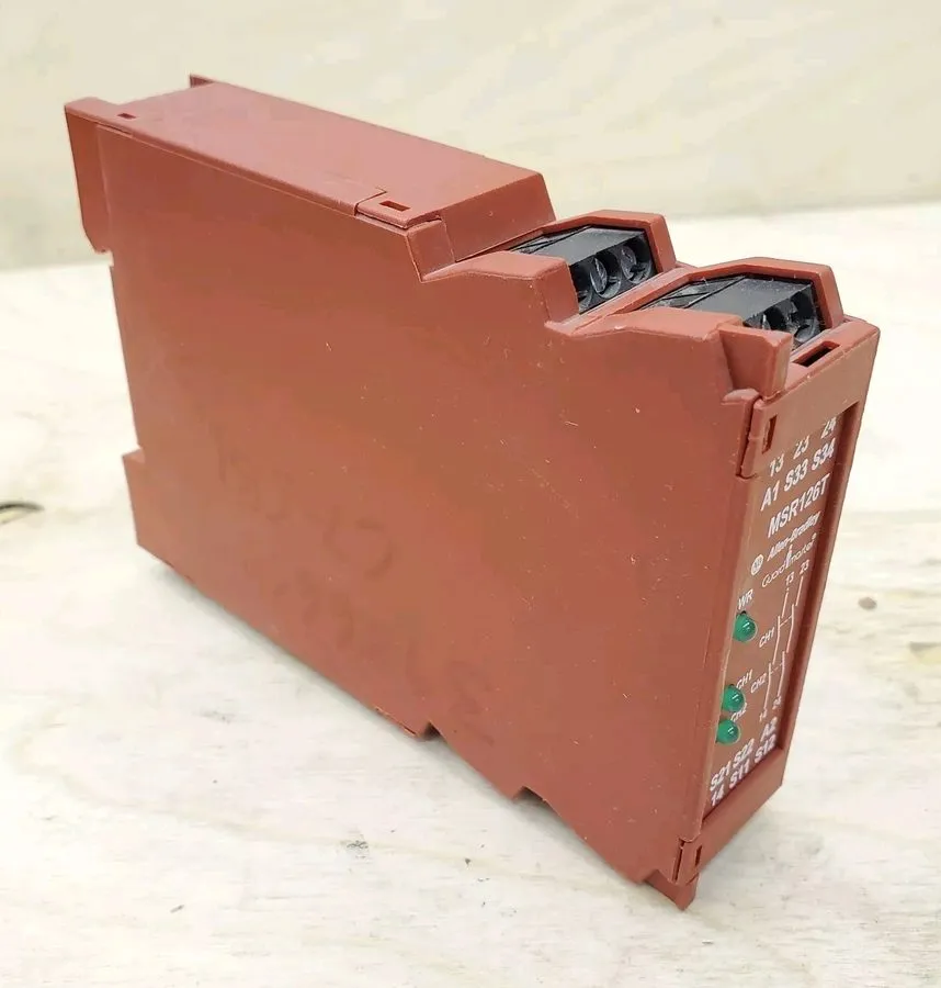 Реле безопасности Allen Bradley MSR126T 440R-N23117 Guardmaster Safety Relay 24V