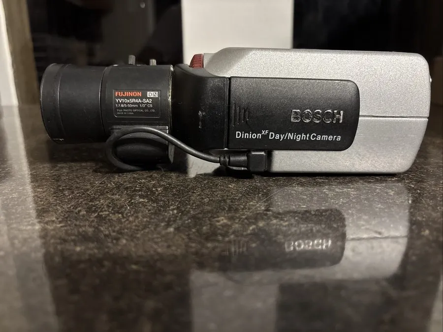 Камера Bosch LTC0495/21 DinionXF Day/Night Camera 11-36V dc/12-28V ac 60Hz 4W — фото лота 2