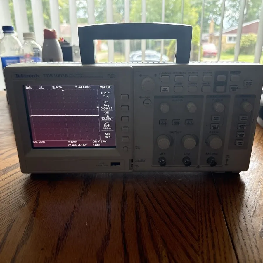 Осциллограф Tektronix TDS1002B 60MHz 2 Channel 1 GS/s Oscilloscope (Needs Calibr