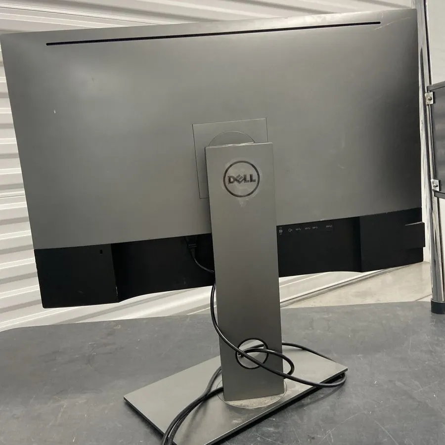 Монитор Grade B Dell UltraSharp UP3017 LED Monitor 30in W/ stand 2560 x 1600 — фото лота 4