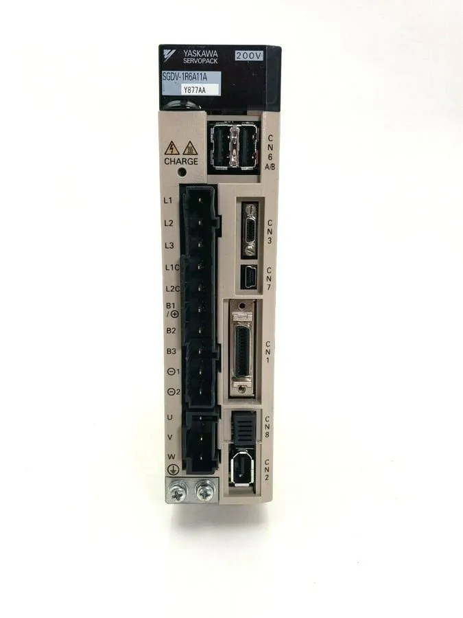 Сервопривод Yaskawa SGDV-1R6A11A Servopack AC Servo Drive
