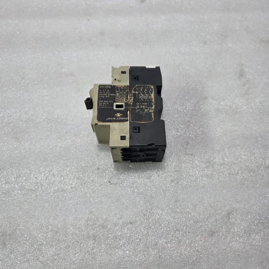 Автоматический выключатель TELEMECANIQUE GV2-RS08 2.5-4A 3P MOTOR CIRCUIT BREAKE — фото лота 2