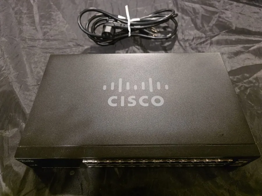 Коммутатор Cisco Compact 24-Port Gigabit Unmanaged Network Switch SG112-24