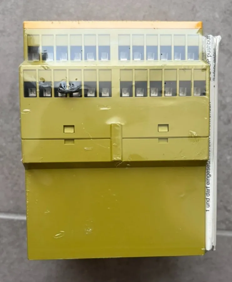 Реле безопасности Pilz PNOZ X9 120VAC/24VDC 7S2O Safety Relay 774605 — фото лота 1