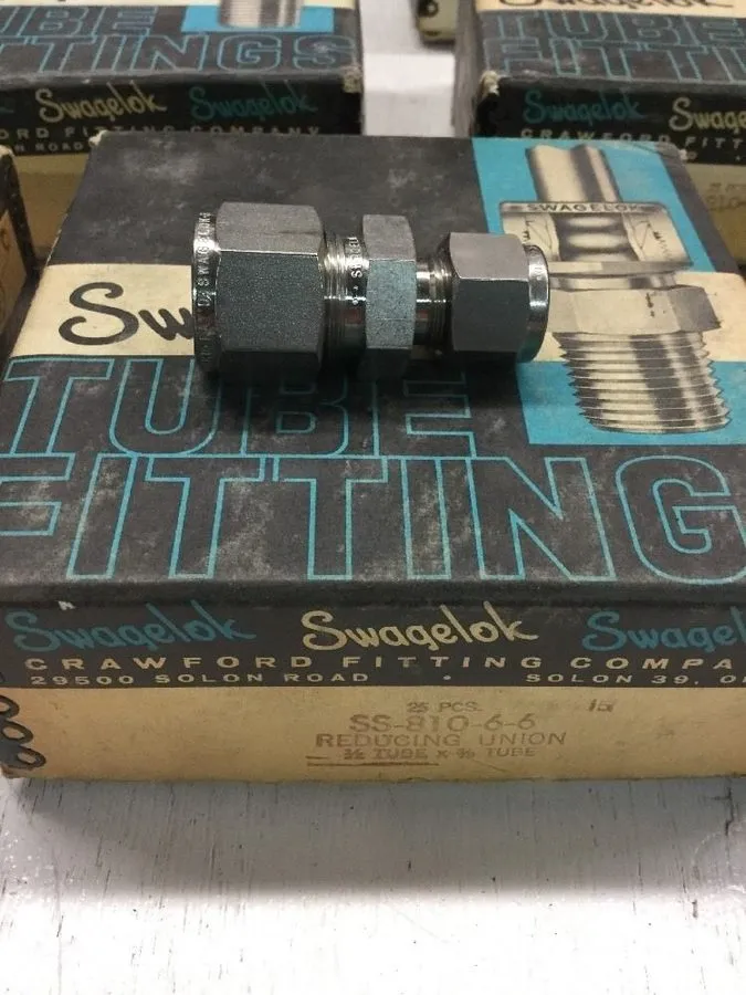 Фитинг Swagelok SS-810-6-6 Reducing Union 1/2” x 3/8” Tube Fitting Stainless
