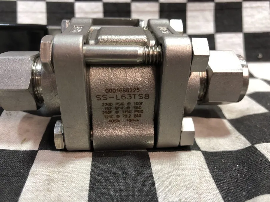 Клапан Swagelok SS-L63TS8 3-Piece 60 Series Low Temp Service Ball Valve FNSP