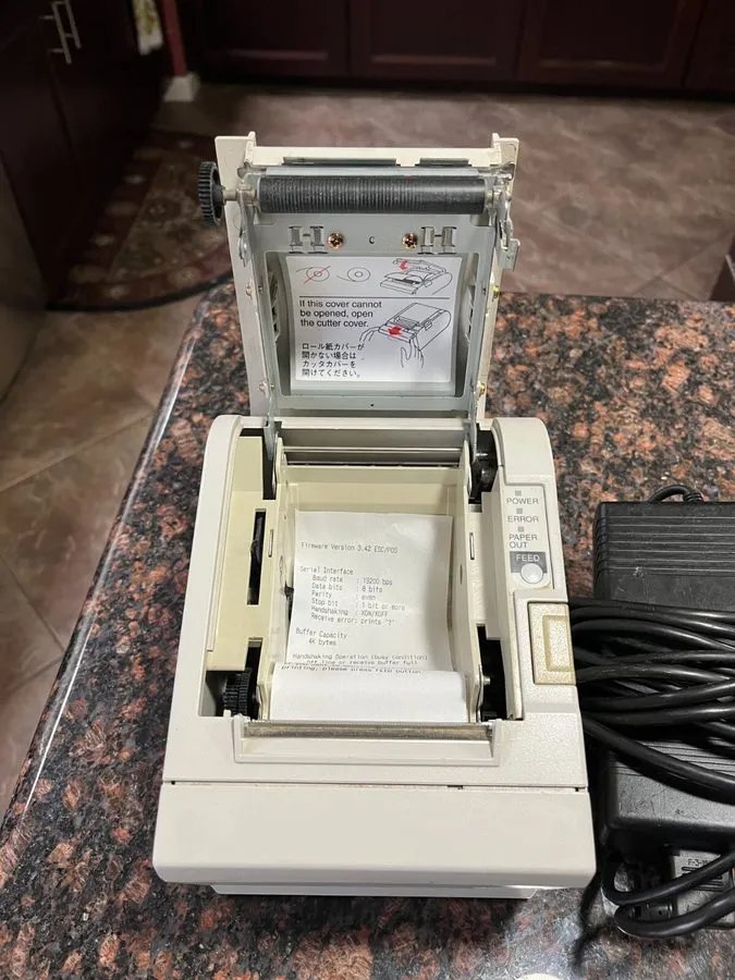Принтер чеков EPSON TM-T88II MODEL 129B POS THERMAL RECEIPT PRINTER SERIAL PORT