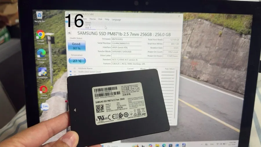 SSD-накопитель SAMSUNG PM871b 256GB 2.5" SATA SSD 7mm MZ-7LN256F Health 97%