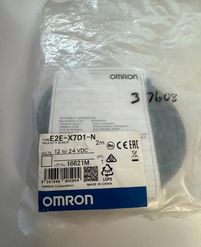 Датчик приближения Omron E2E-X7D1-N 12-24VDC 2-Wire Proximity Sensor