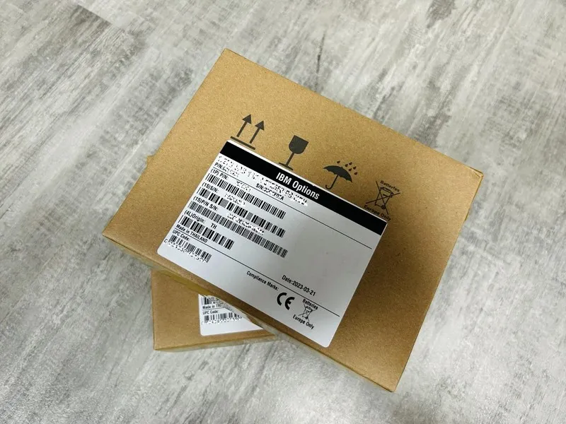 SSD-накопитель IBM 3.84TB SAS 02YC039 02PX542 2072-AL81 12Gb RI Storwize V5030E