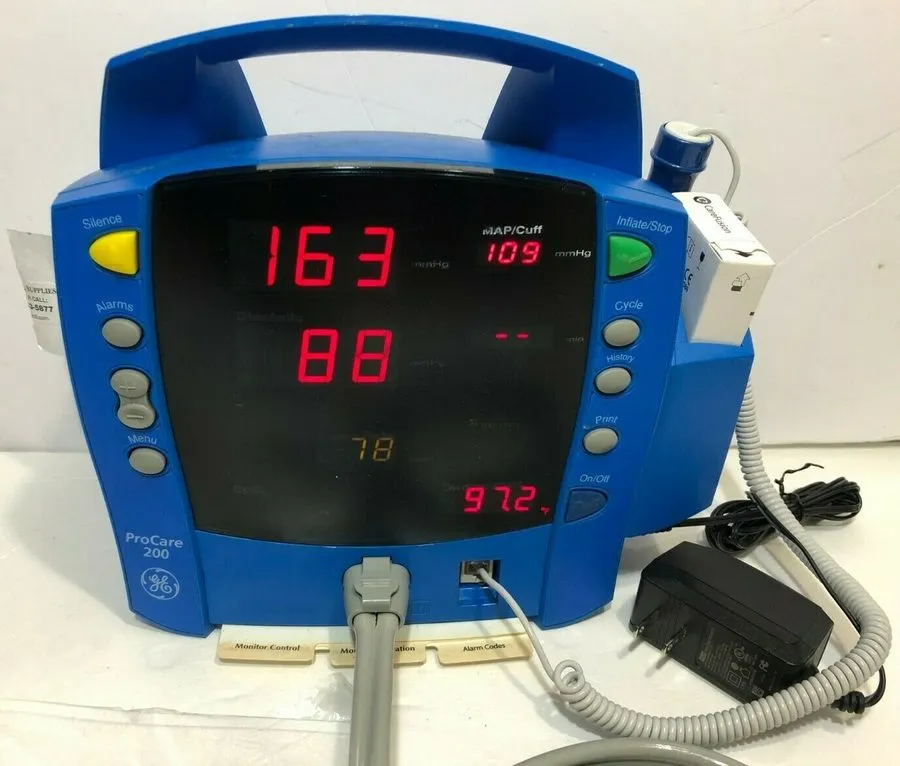 Монитор пациента GE Dinamap ProCare 220DPC Vital Signs Monitor Temperature NIBP  — фото лота 1