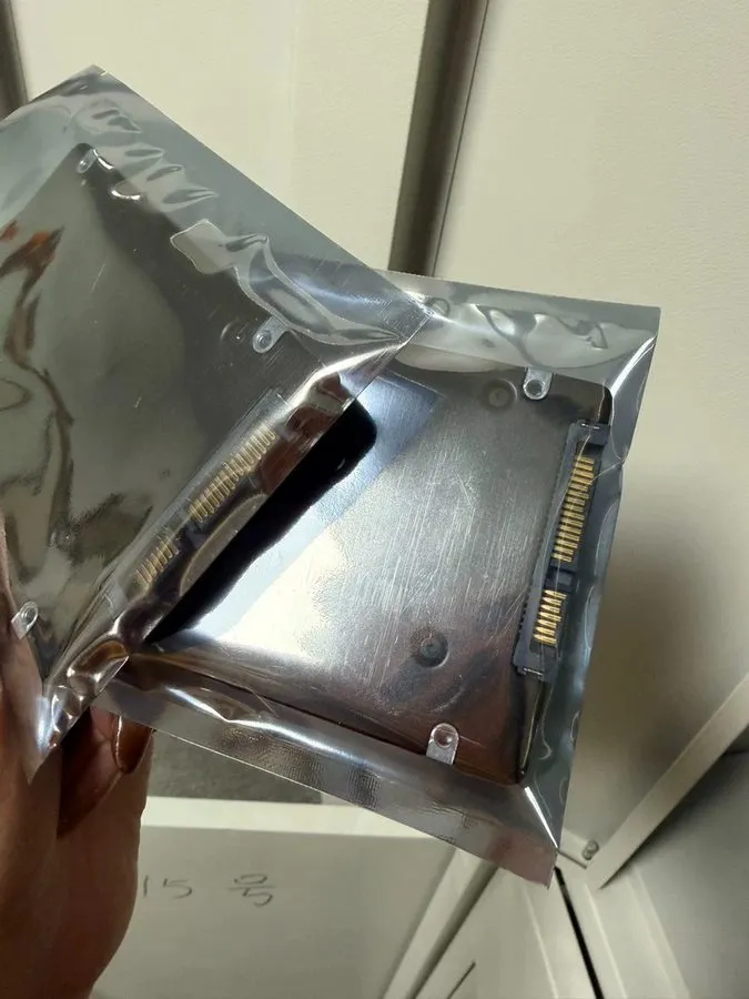 SSD-накопитель Samsung PM893 960GB SSD 2.5" SATA 6Gb/s MZ-7L39600 MZ7L3960HCJR-0