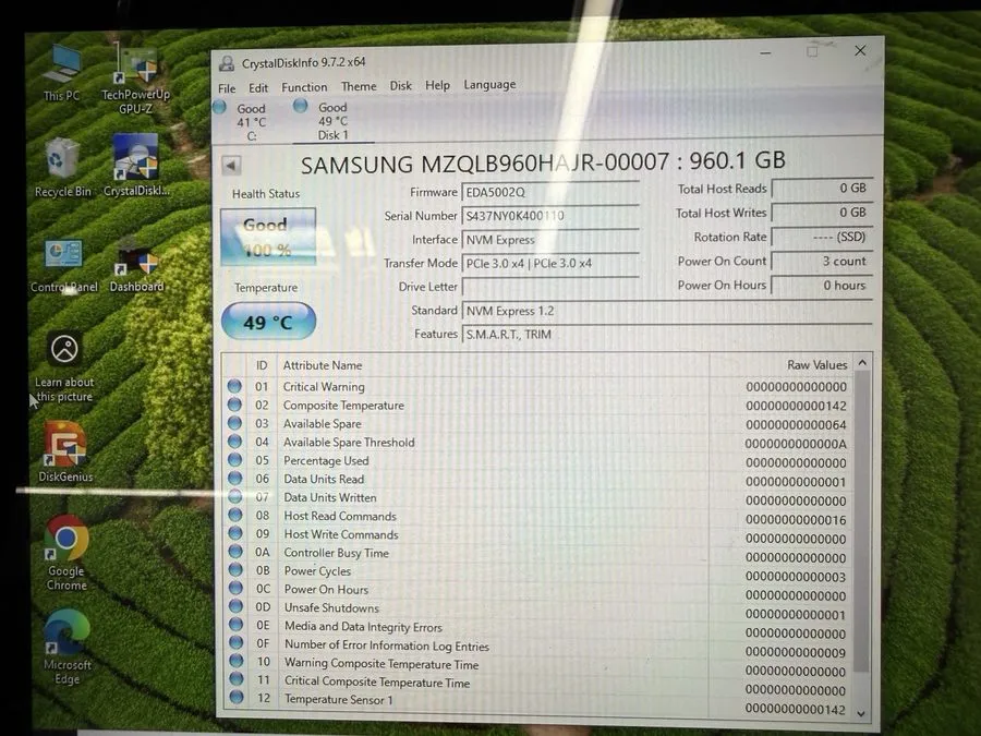 SSD-накопитель Samsung PM983 960GB MZ-QLB9600 MZQLB960HAJR-00007 PCIe Gen3 2.5" 