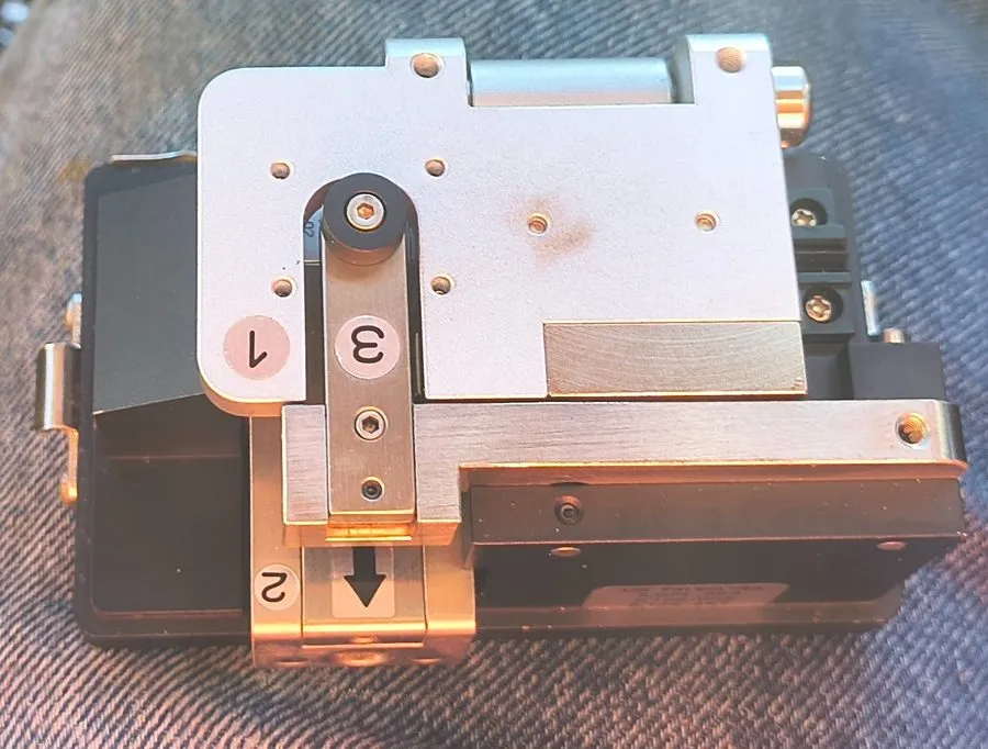 Скалыватель Fujikura CT-30 High Precision Fiber Optic Cleaver