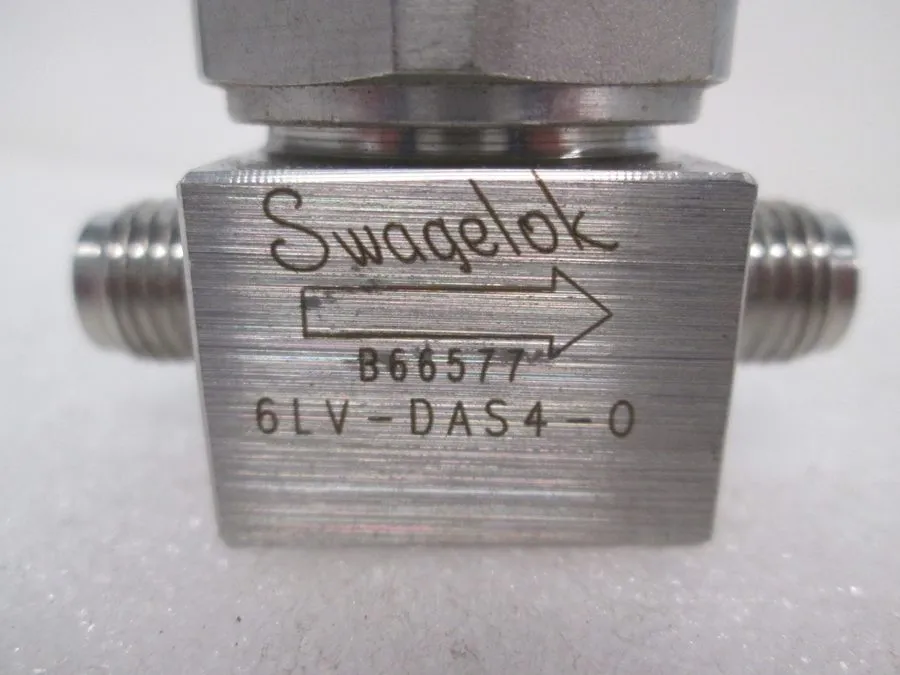 Пневмоклапан Swagelok, 6LV-DAS4-0, 1/4" Pneumatic Valve — фото лота 1