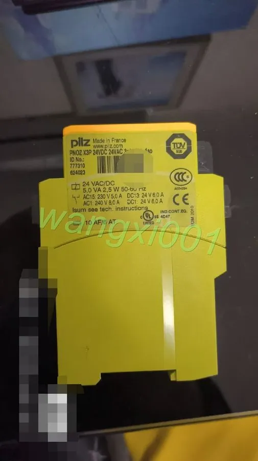 Реле безопасности PILZ PNOZ X3P 24VDC 3n/o 1n/c SAFETY RELAY