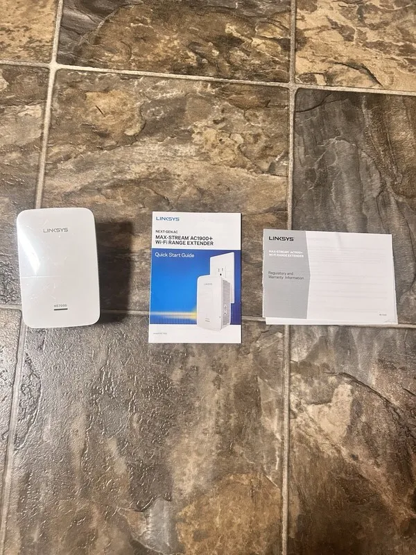 Объектив Linksys RE7000 V2 AC1900+ Max-Stream Wi-Fi Range Extender Gigabit Port