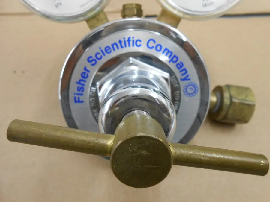 Трубопроводная арматура Fisher Scientific FS-100 CO2 Gas Regulator Compressed Ga