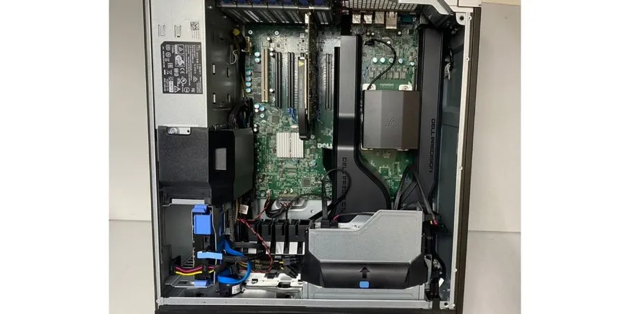 Модуль памяти 8GB RAM Dell Precision Workstation T5810 (DDR4-21300 (PC4-2666) Re