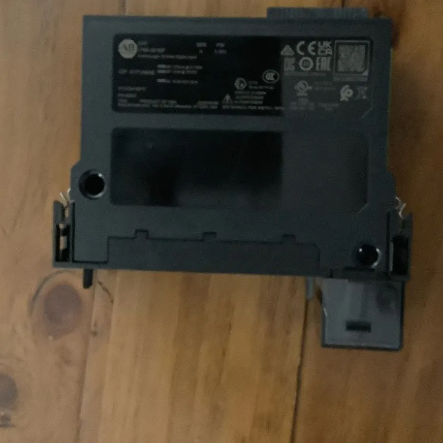 Модуль ввода-вывода Allen-Bradley 1756-IB16IF SER A ControlLogix 16 Point Digita