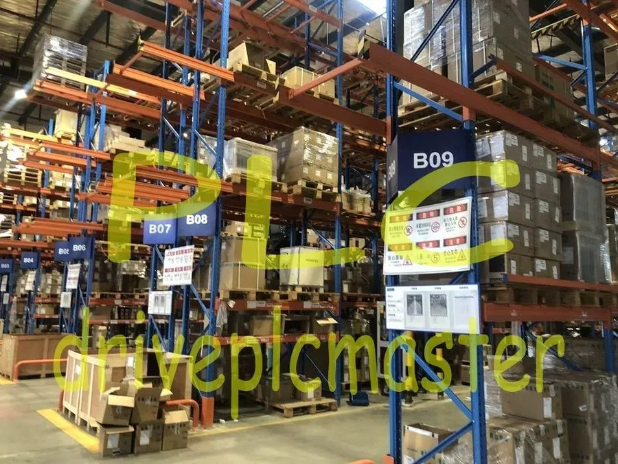 Контактор Schneider LC1D32M7C 32A 3 Pole Contactor 220VAC Coil TeSys D