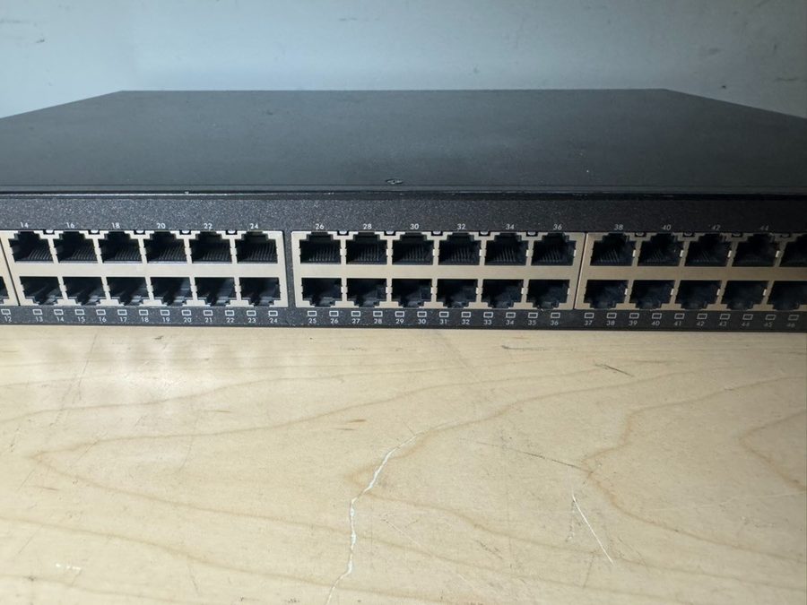 Фото лота GS2210-48HP от продавца №34452