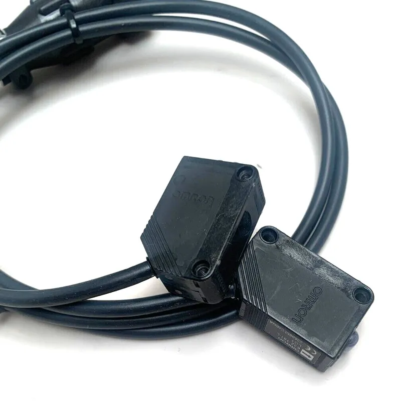 Фотоэлектрический датчик Omron E3Z-T81-D Photoelectric Sensor Switch