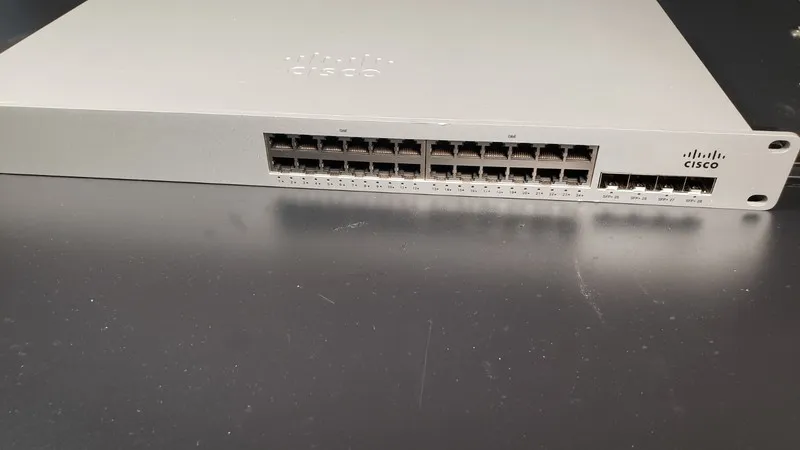Коммутатор Cisco Meraki MS225-24 Managed Cloud Switch 24 Port Gigabit SFP+ Rackm