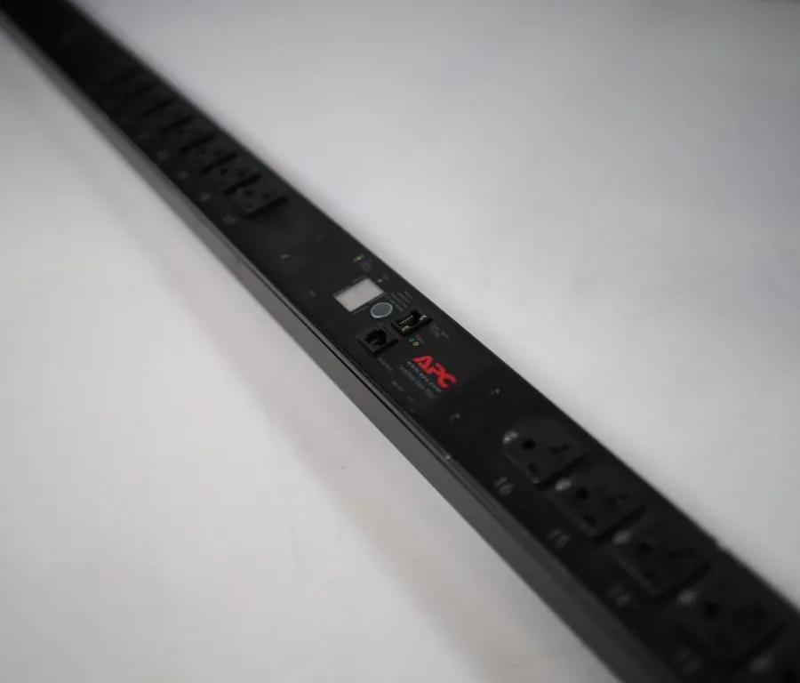 Блок розеток PDU TRIPP LITE PDU1220T 20A 120V 2.4KW 13-OUTLET L5-20P 1U RACK PDU