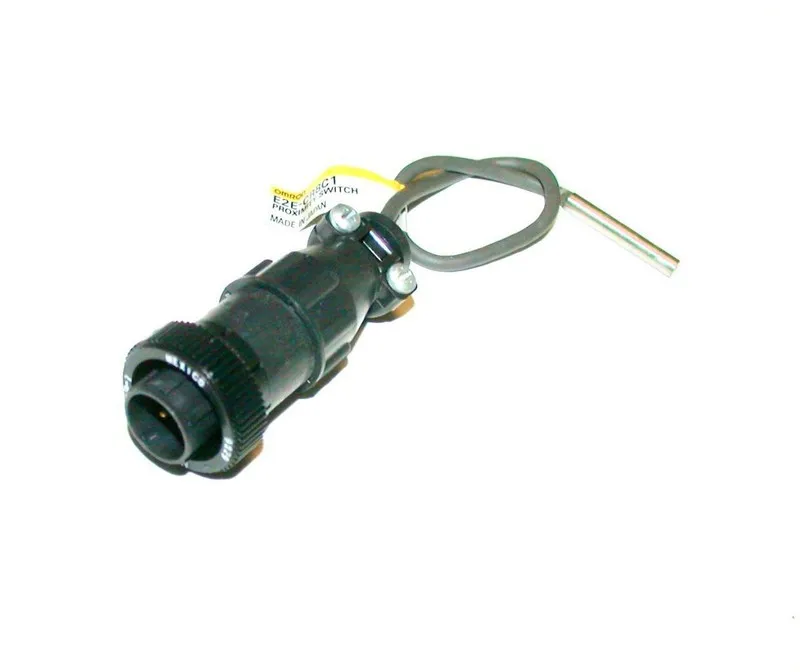 Датчик приближения Omron Proximity Sensor E2E-CR8C1 12-24vdc NPN N.O