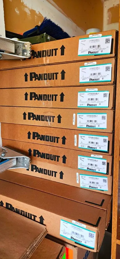 Патч-панель Panduit Mini-com 48 Port Network Patch Panel 48 X Rj-45 CPP48HDWBLY